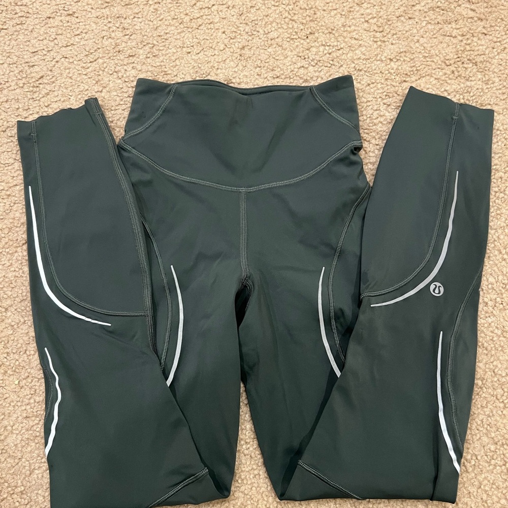 Lululemon Base Pace HR Tight 25” Reflective Size 2 in Smoked Spruce